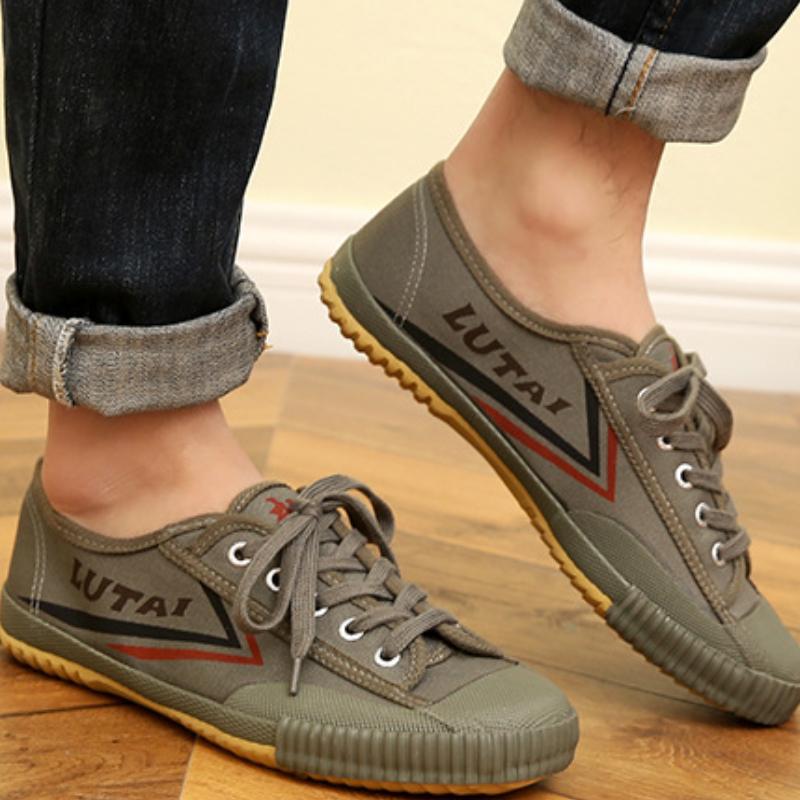 KungFu Shoes Men Classic Canvas Shoes Martial Arts TaiChi Taekwondo WuShu Karate Sports Shoes Comfor Men Training Sneakers 38-47