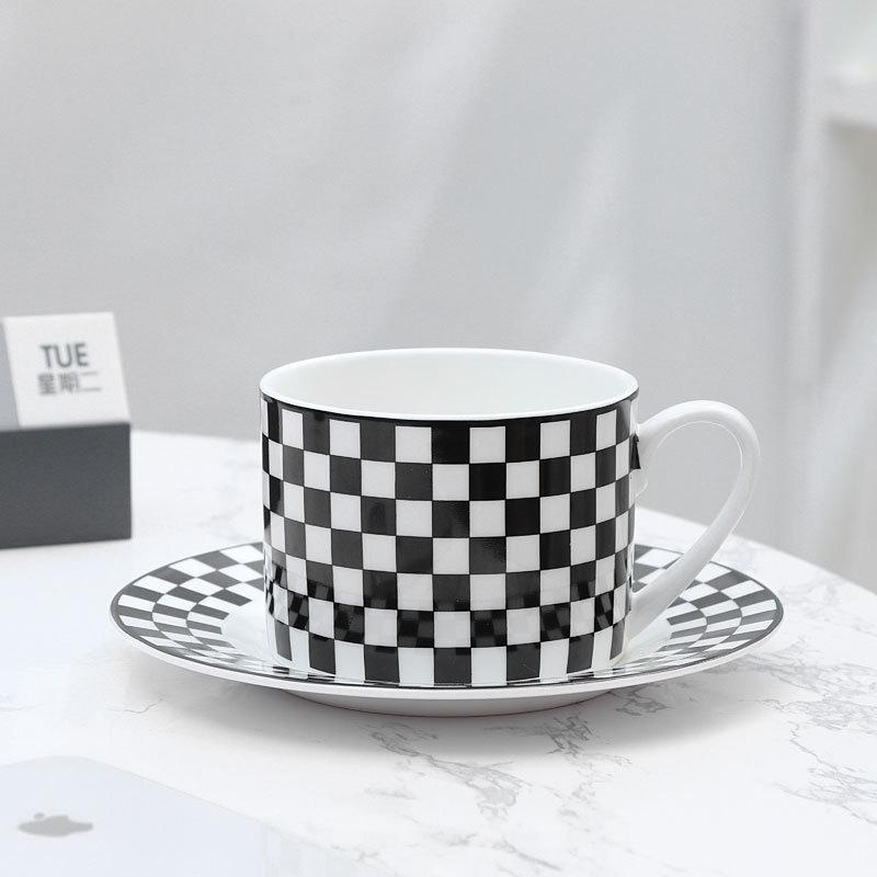 Nordic Black And White Green Plaid Bone China Cup Saucer Couple Coffee Cup Saucer Ceramic Afternoon Tea Cup Saucer Birthday Gift
