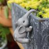 2Pcs Cute Climbing Statues Flower Pot Hugger Climbing Animals Hanging Sculpture Outdoor Planter Pot Decorations for Home