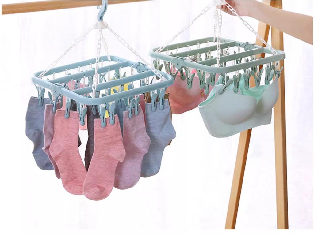Windproof Plastic Drying Rack with 32 Clips for Children's Socks and Underwear