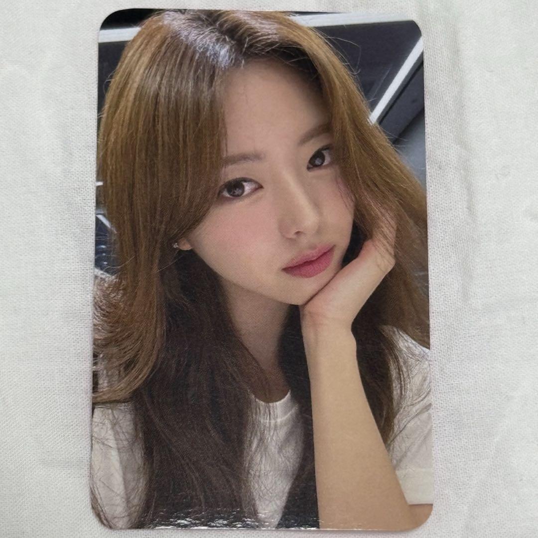 

[USED] ITZY Yuna GOLD MCD Sanok Pre-recorded Limited Trading Card