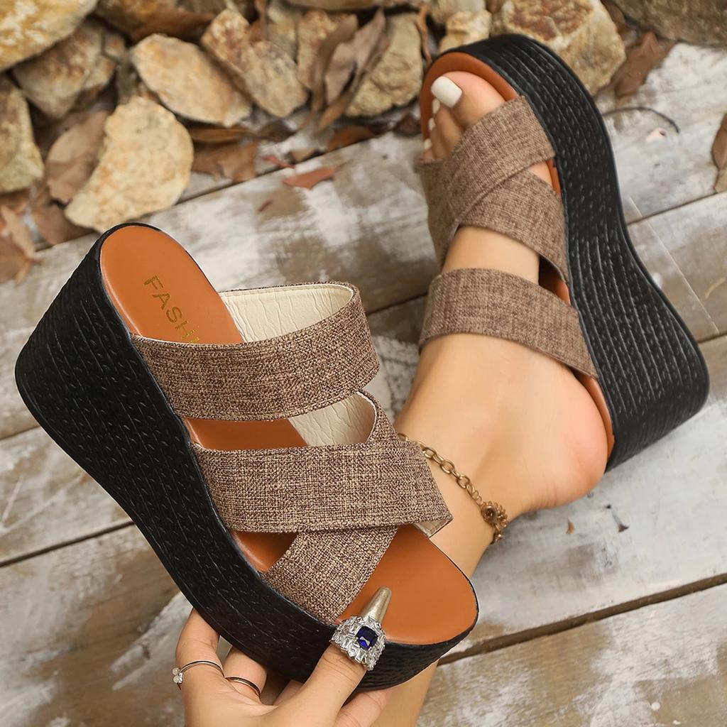 Modische Keilsandalen mit gekreuzten Riemen für Damen Sommer 2025 Mode Klobige Plateau-Slipper Frau Lässig Dicke Sohle Strand Sandalen