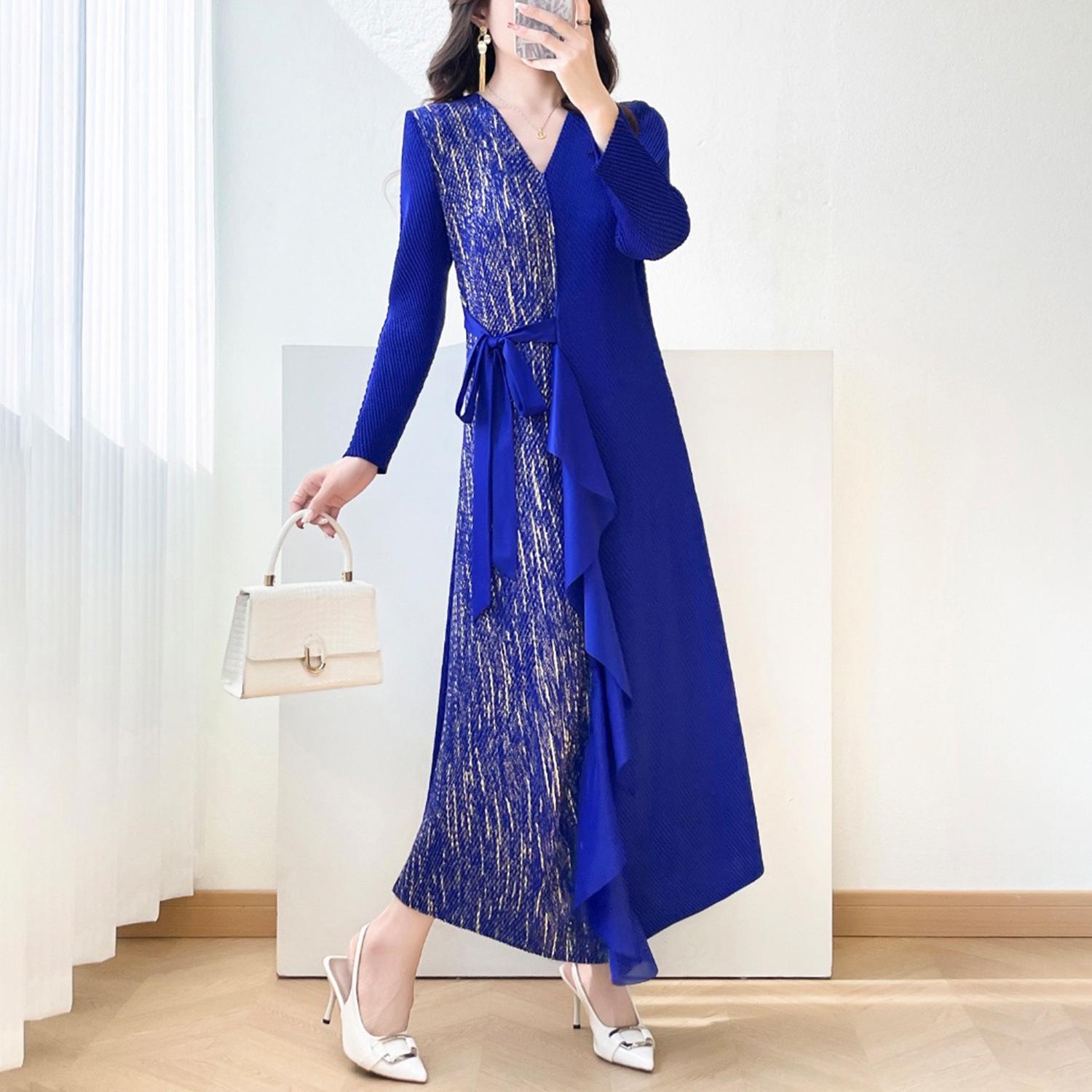 

2026 Spring Elegant Women s Dress: V-neck, Ruffled, Lace-up, Slimming Pleated Skirt One Size синій