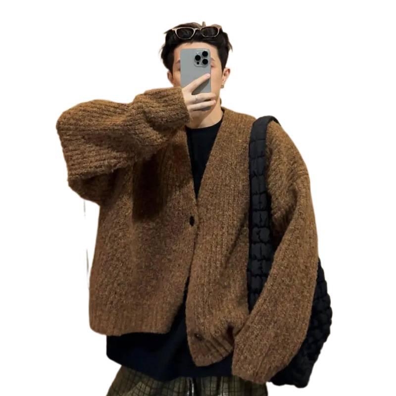 Retro Hong Kong Style Men's Cardigan Sweater: Versatile Casual Knitwear for Autumn and Winter