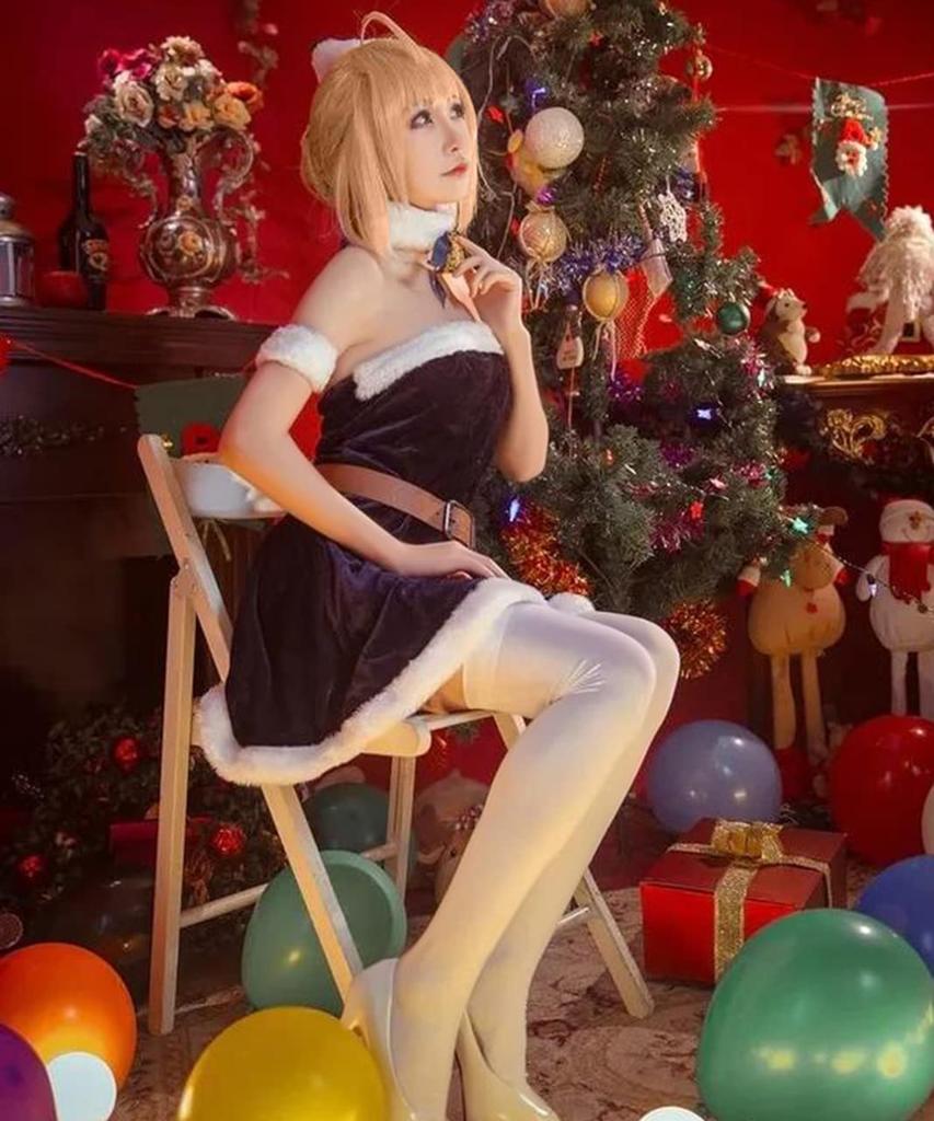 [Milky Time] Fate/Grand Order Saber Cosplay Wig (Santa, Christmas, Halloween)