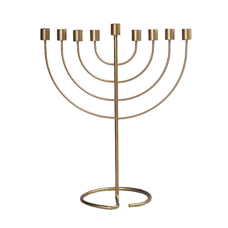 Schlichte und leichte Luxus-Kerzenständer-Ornamente im nordischen Stil, Requisiten für Hochzeitsfotografie, europäisch-amerikanisches Zuhause, Esstisch, Retro-Metallornamente beige
