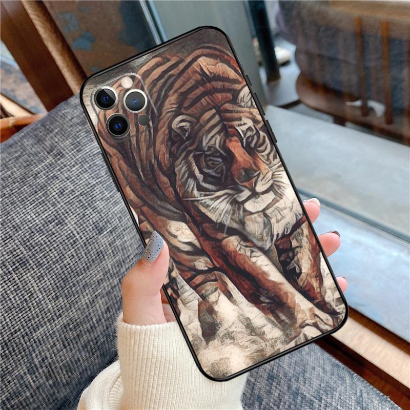 Ferocious Tiger Animal Phone Case For iPhone 16 15 14 12 11 13 Pro Max 12 13 Mini XR 15 16 Plus 16e Cover Shell