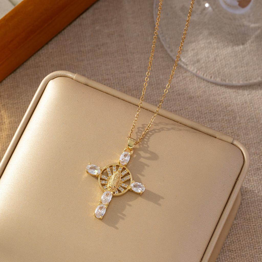Micro Paved Titanium Steel Cross Pendant Necklace For Women Stylish Versatile Delicate Collarbone Chain
