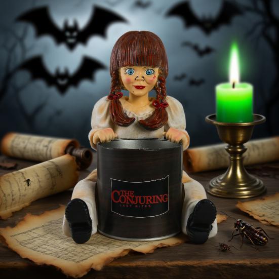 Yousheng Horror Mädchen Figur Gruselige Mädchenpuppe Popcorn Eimer Halloween Tischdekoration Gruselige Mädchen Statue für Horror-Themenpartys