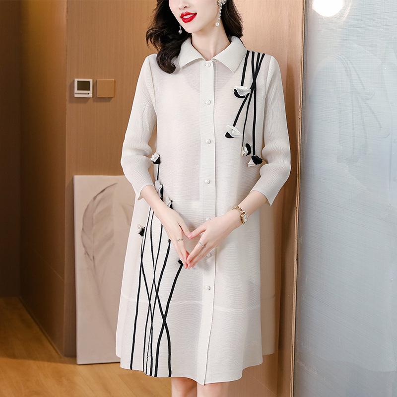 "Miyake Pleats 2025 Autumn Women's Loose Solid Color A-Line Dress (Large Size)"