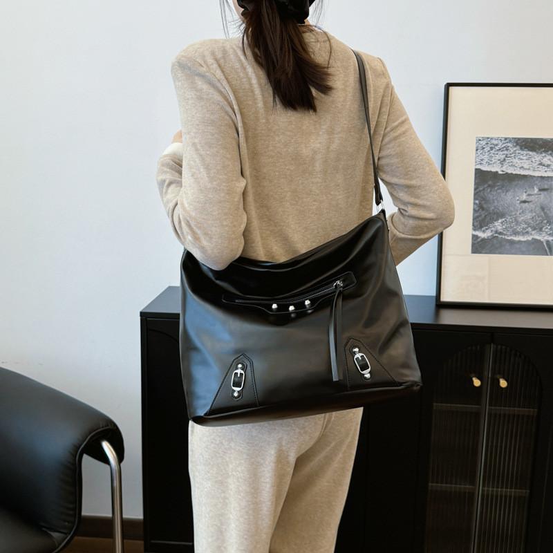 Fashionable Vintage Tote Bag For Women With Large Capacity Perfect For College Students