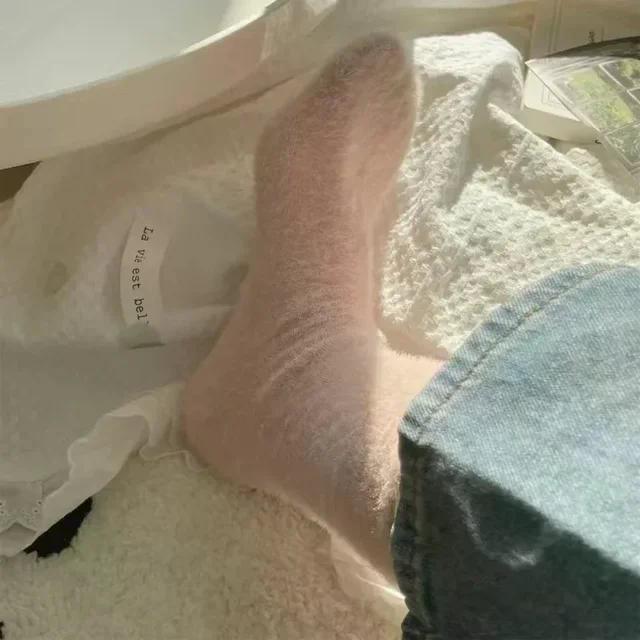 1 pairs New Women Solid Cozy Mink Velvet Socks Winter Hosiery Thicken Warm Pure Color Sleep Bed Floor Home Fluffy Sock Harajuku