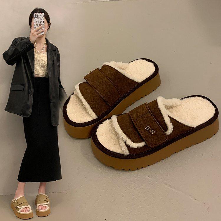 Maillard fluffy slippers women's autumn and winter velvet outer wear fashion and advanced sense 2025 new thick-soled heightening cotton slippers