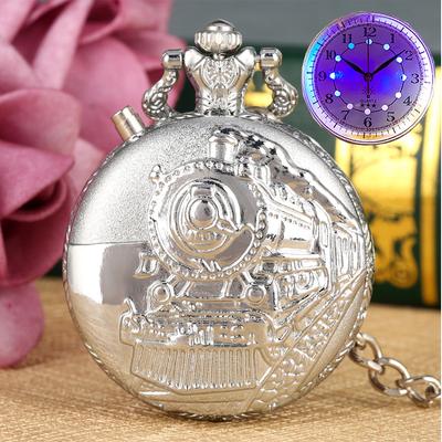 Świecąca tarcza LED Kwarcowy zegarek kieszonkowy Rzeźbiony pociąg Lokomotywa Silnik Steampunk Łańcuch Zegarki