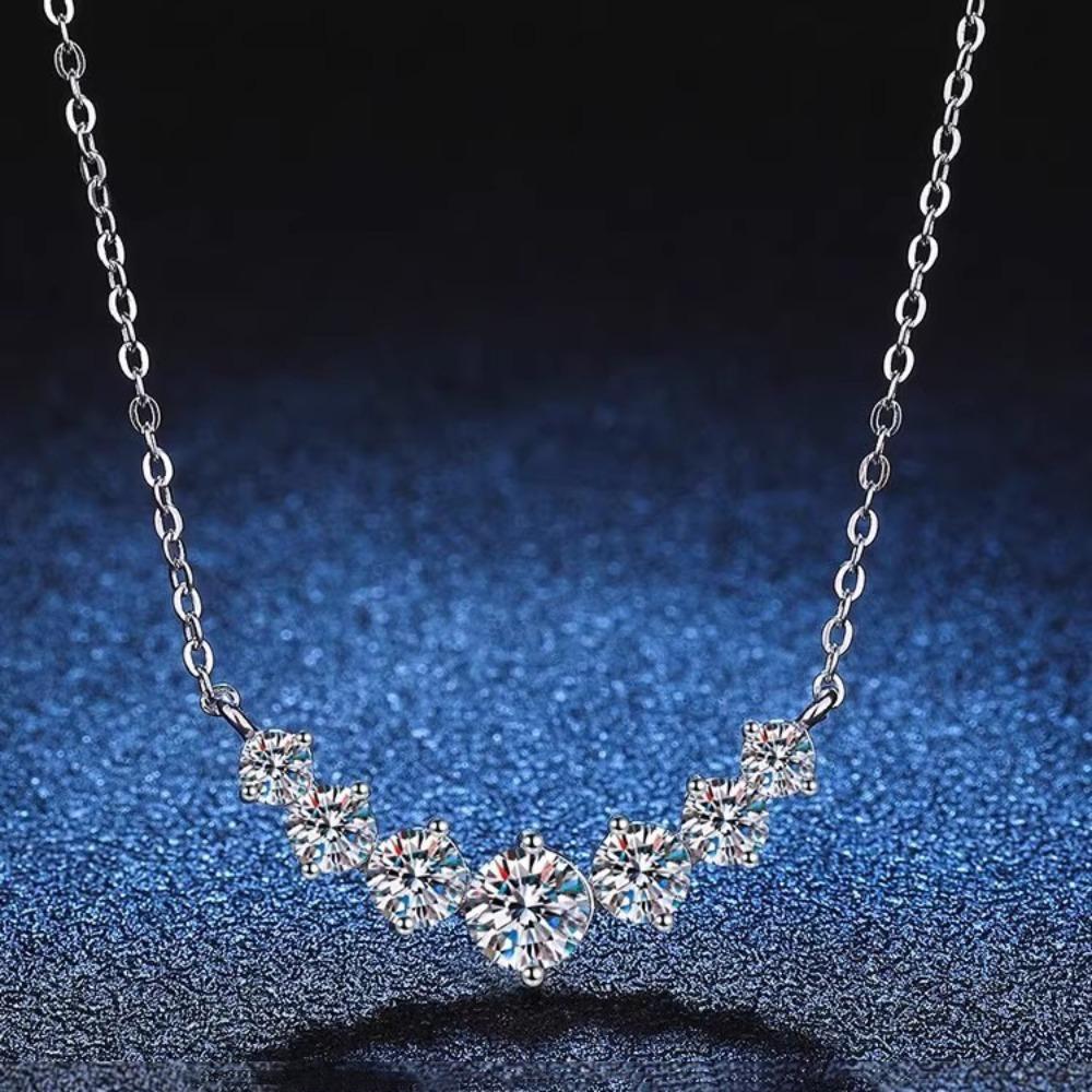 

Moissanite Straight Smile Necklace for Women Pendant Collarbone Jewelry