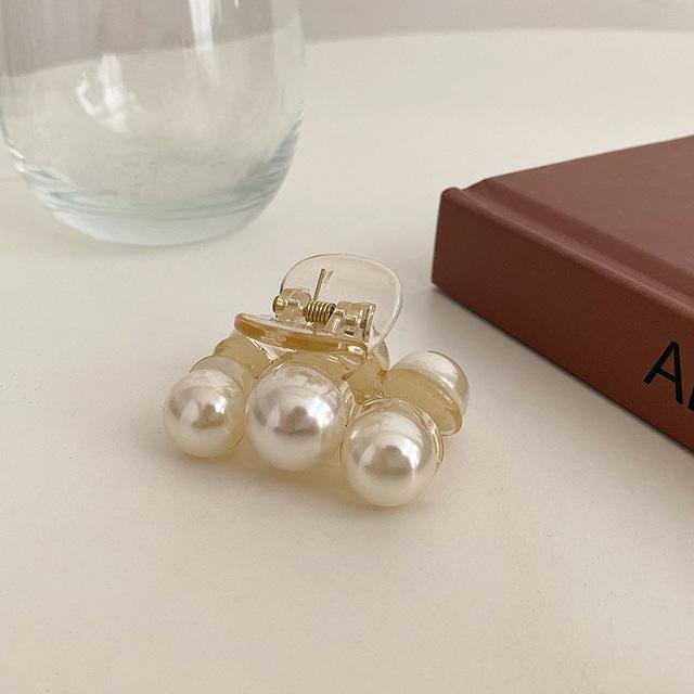 Korean Elegant Pearl Hair Clip - Small, Cute, Exquisite for Face Washing & Back of Head Hair Accessories.