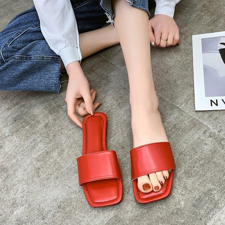 Flat-bottomed slippers women's summer outer wear new summer square head one-word drag large size cool slippers factory