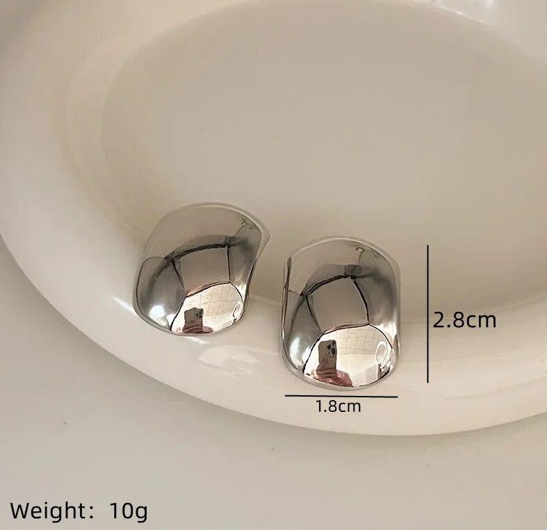 1 Pair Of Cool Wind Large Smooth Alloy Gold Plated Silver Plated Geometric Elegant Temperament Earrings