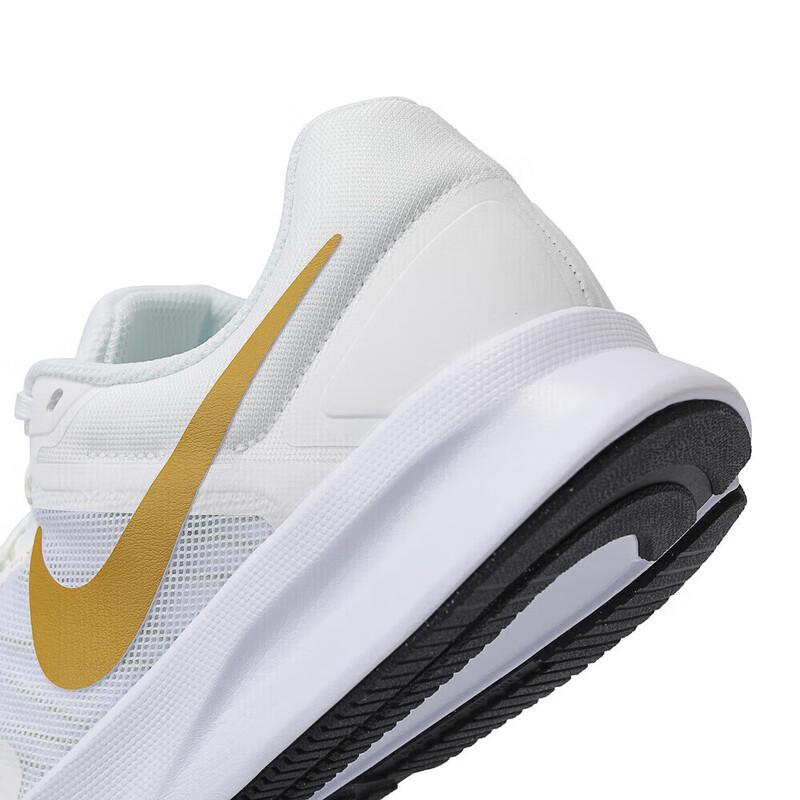 Nike Men's Run Swift 3 Running Shoes