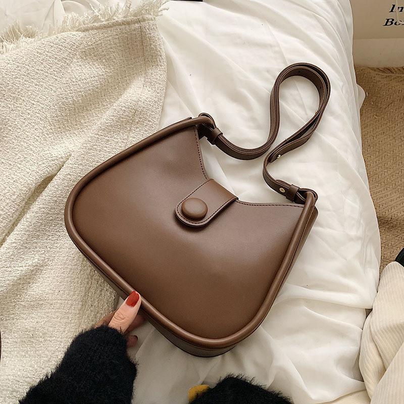 

2024 New Fashion Trend Chic Crossbody Bucket Bag With Pendant коричневий