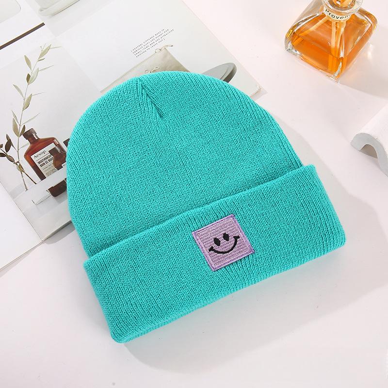 Children's Smiling Face Hats In Stock Children's Candy Colored Knitted Hats with Embroidery Cold Hats for Boys Girls Smiling Face Logo Yarn Hats
