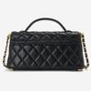 Borsa a tracolla quadrata piccola da donna in pelle con tracolla a catena, design trapuntato, stile minimalista urbano, per l'uso quotidiano