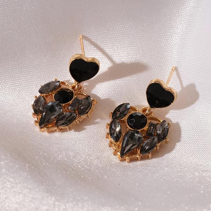 French Retro Luxury Silver Pearl Tassel Stud Earrings - Elegant and Versatile for Women