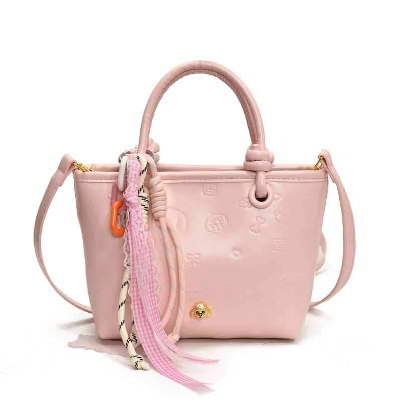 Trendy new cute embossed Korean version of high-end portable bucket bag casual versatile travel commuter messenger bag woman