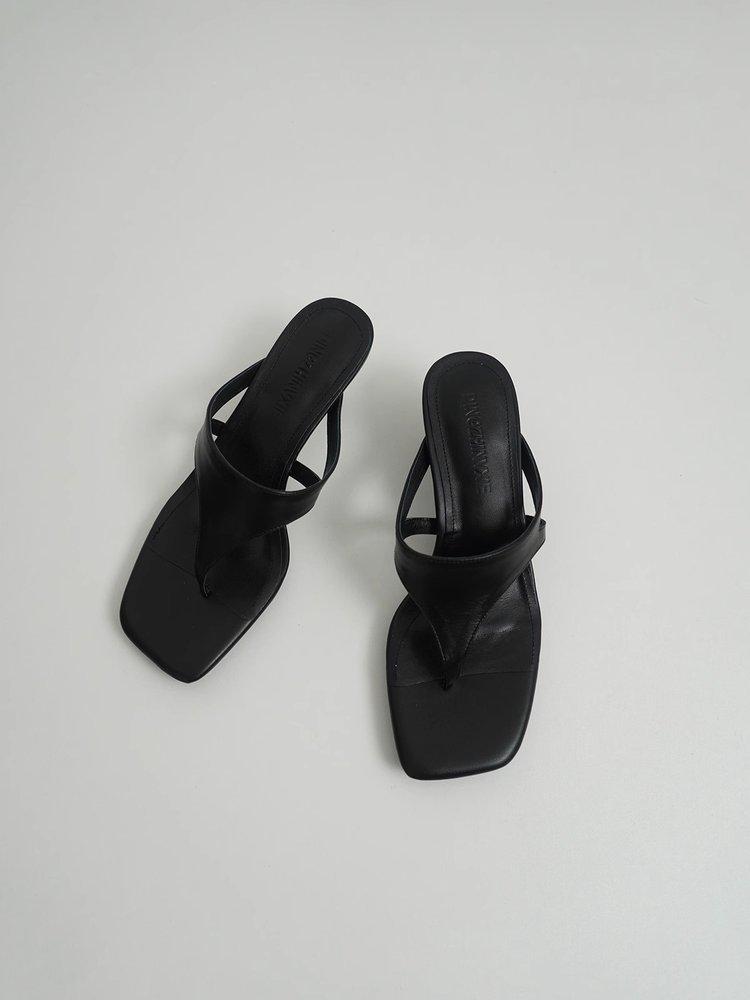 

French style summer 2025 new versatile square head thin cat and toe flip-flops fashion square head half drag sandals women 35