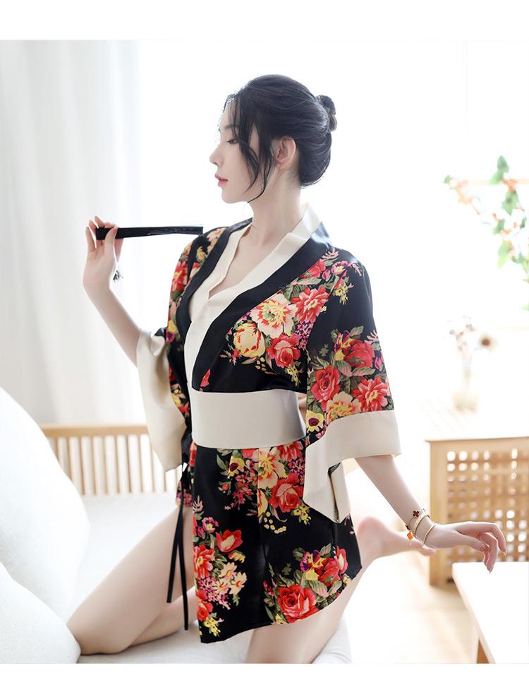 Meihuo Plus Size Japanese Kimono Lace-Up Temptation Set