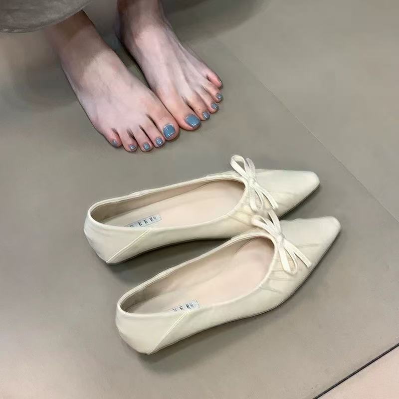 New Sandals Women's 2025 Summer Bow Pointed Head Beautiful Bag Head French Single Shoes with Skirt Commuter Evening Shoes