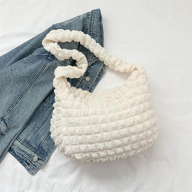 

Новая женская сумка облако плиссированная большая сумка личность ниша бриллиант большая вместимость сумка-пельмень ретро сумка-мессенджер белый