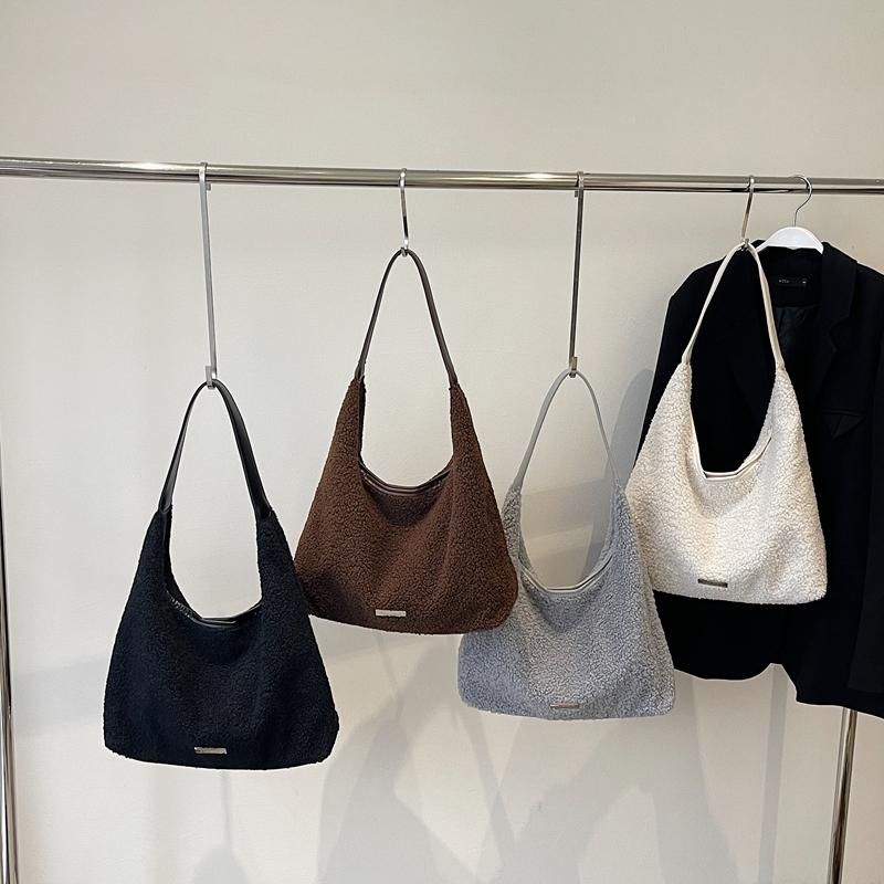 Autumn Winter High-capacity Lamb Fur Bag Feminine New Western Style Travel Practical Versatile Single Shoulder Bag