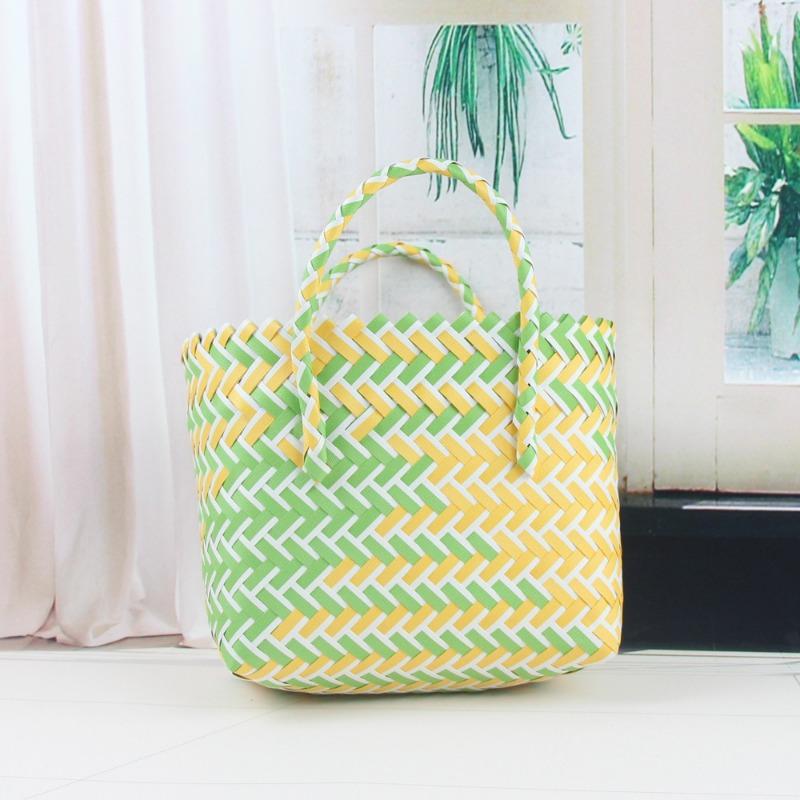 Square hand-held woven basket, plastic woven vegetable basket, waterproof and large-capacity wedding birthday party woven handbag.