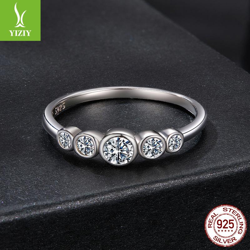 Klassischer funkelnder Moissanit-Ring für Damen, einfacher und vielseitiger S925 Sterling Silber Ring Schmuck