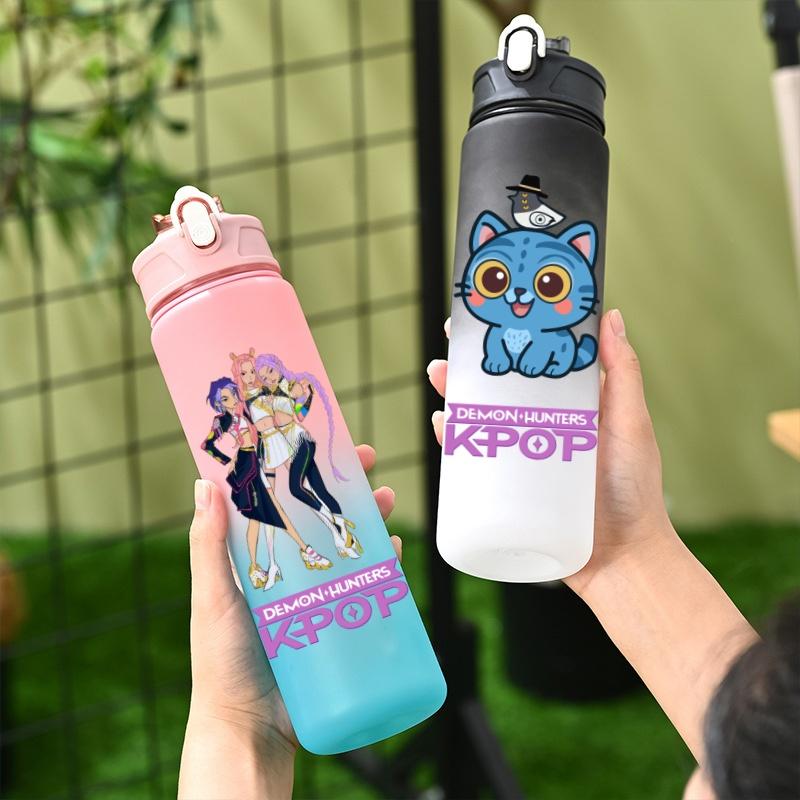 800ML KPop Demon Hunters Gradient Cartoon Print Large Capacity Straw Water Cup Outdoor Portable Sports Drink Bottles Travel Mug