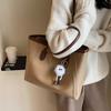 Feeling retro bag 2026 new women's bag simple and versatile shoulder bag commuting to work large-capacity tote bag