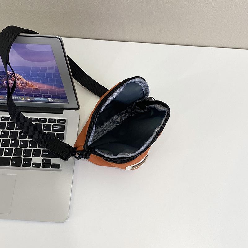 Trendy Cool Fashion Personalized Hat Bag Women's Mobile Phone Accessories Shoulder Bag 2025 New Oblique Span Bag