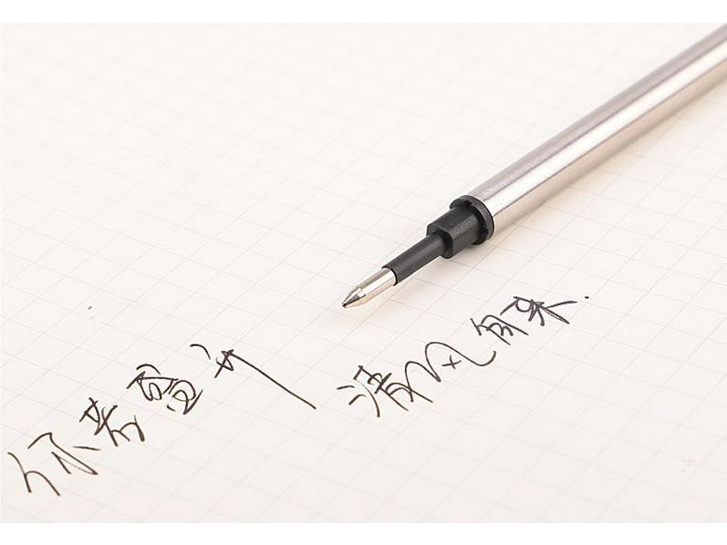 Universelle Schwarze Kugelschreiber-Mine mit Rundspitze - Metall Carbon, Neutral und Nachfüllbar