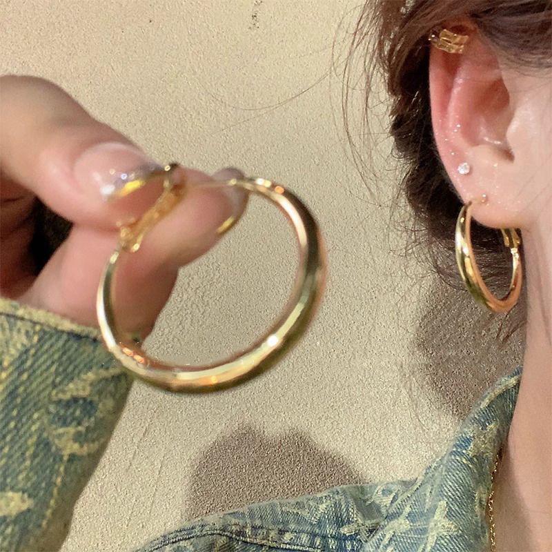 S925 Silver Needle Earrings: Elegant, Stylish, and Retro Ear Cuffs for Women