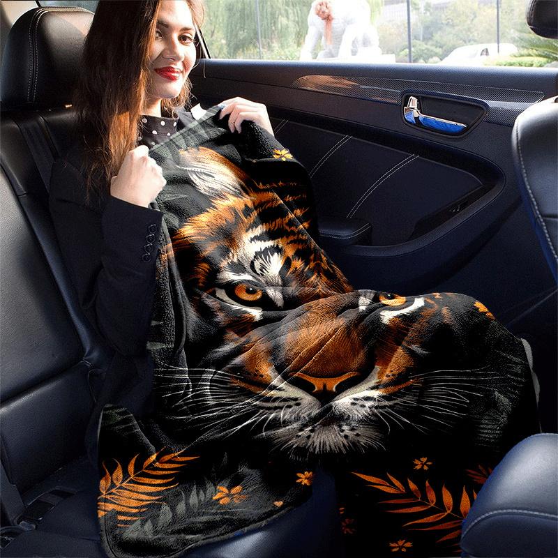 1pc Tiger Printing Lightweight Flannel Blanket, Comfortable and Warm Blanket, for Camping Sofa Bed and Couch Office, in All Seasons