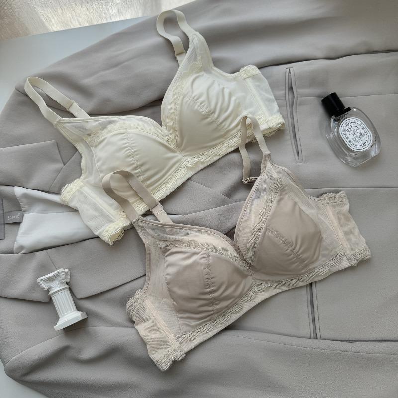 Adjustable satin underwear women's small breasts gather and show large bras, soft support and breathability, no steel ring lace bra