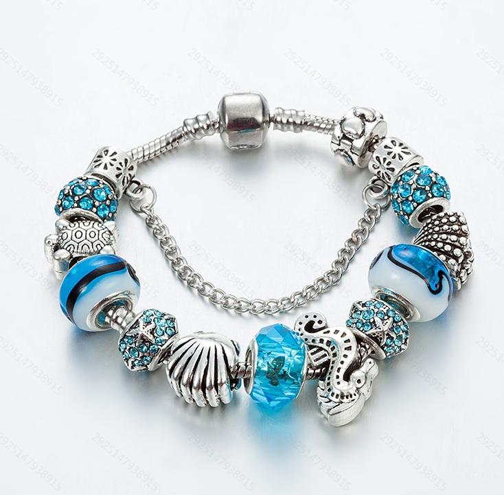 Women's Fashionable and Diverse Astronaut Star, Starfish Element Bracelet, Design Sense, Daily Wear Jewelry