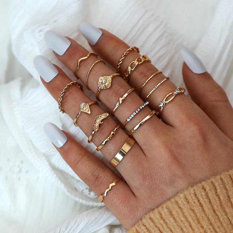 

Elegant 17-Piece Gold-Plated Rhinestone & Pearl Ring Set for Women