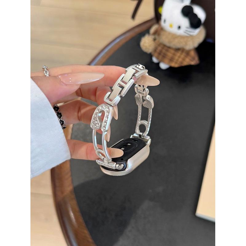 Compatible Strap for Huawei GT654, Fit4, Xiaomi 9Pro & Apple 11 - Hollow Inlaid Diamond Design
