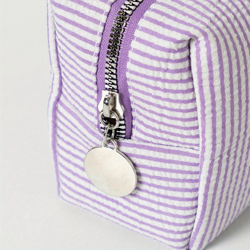 1Pc Seersucker Cosmetic Bag Hand-held Large Capacity Wash Bag Embroidered Stripes Travel Cosmetic Storage Bag for Outdoor Travel Home Storage