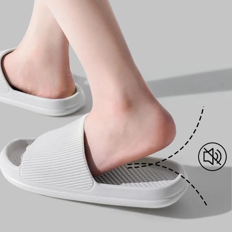 Fashion Summer Home Cloud Slippers Women Non-Slip Bath Platform Sandals 2024 Soft Sole Mute Household Flip Flops Men Bathroom Slides
