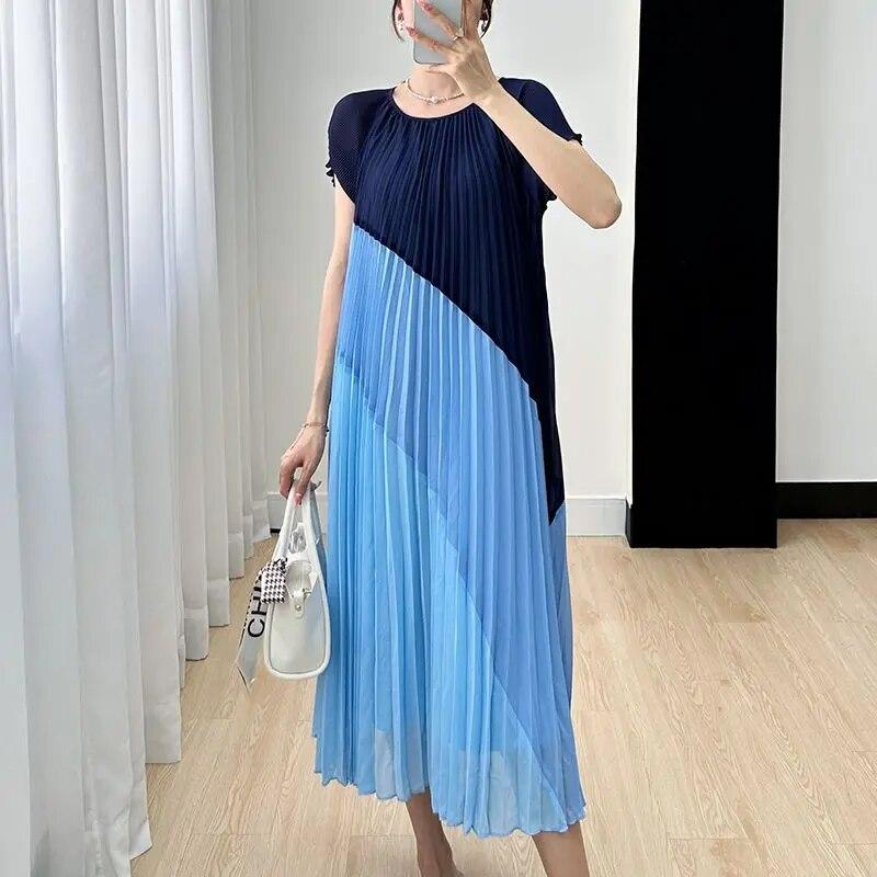 Loose Temperament High-end Round Neck Short Sleeved Mid Length Skirt for Children's New Pleated Casual Dress