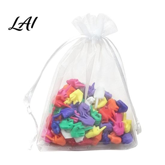 Mini Middle Finger Set 25/50/100Pcs 3D Printed Set Tiny Colorful for Desk Decor Miniature Hand Gesture Figurine Gag Gift Party Favors Decoration