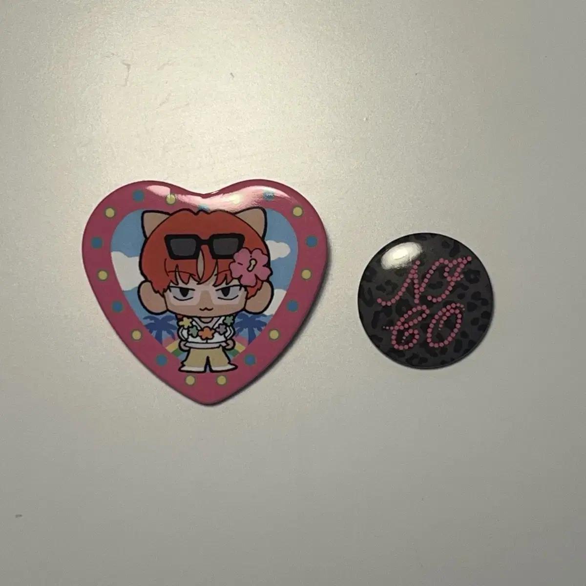 

&команда Николас Неофициальные товары Набор значков с булавкой Доставка включена